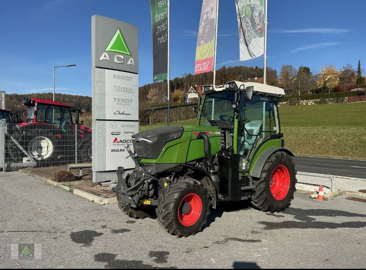 Schmalspurtraktor типа Fendt 211 V, Vorführmaschine в Markt Hartmannsdorf (Фотография 2)