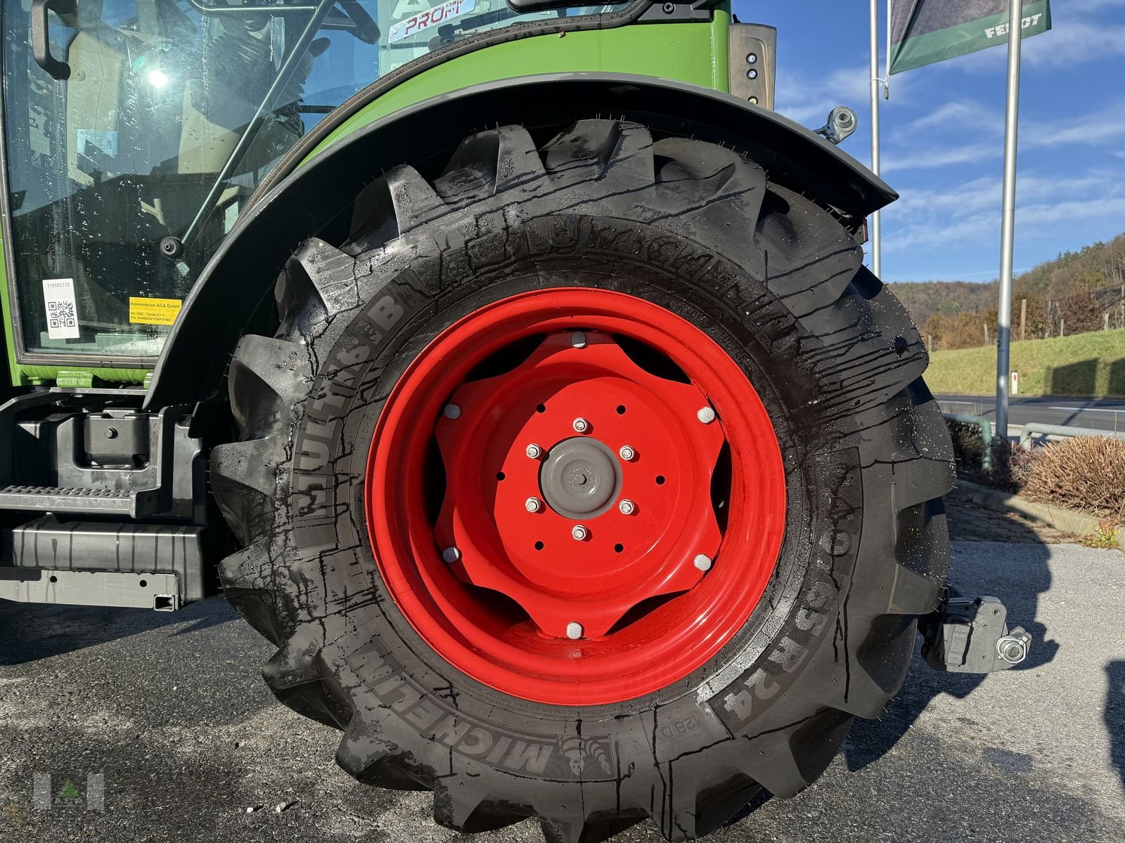 Schmalspurtraktor типа Fendt 211 V, Neumaschine в Markt Hartmannsdorf (Фотография 3)