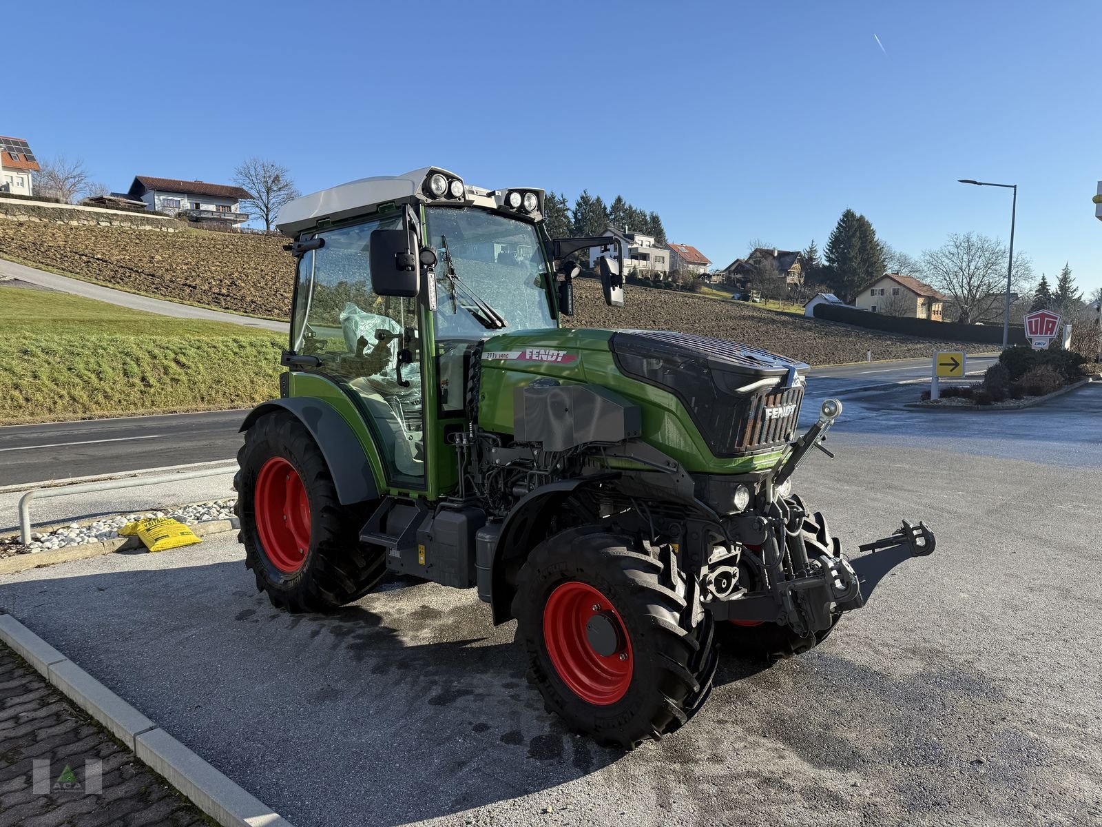 Schmalspurtraktor типа Fendt 211 V, Neumaschine в Markt Hartmannsdorf (Фотография 8)