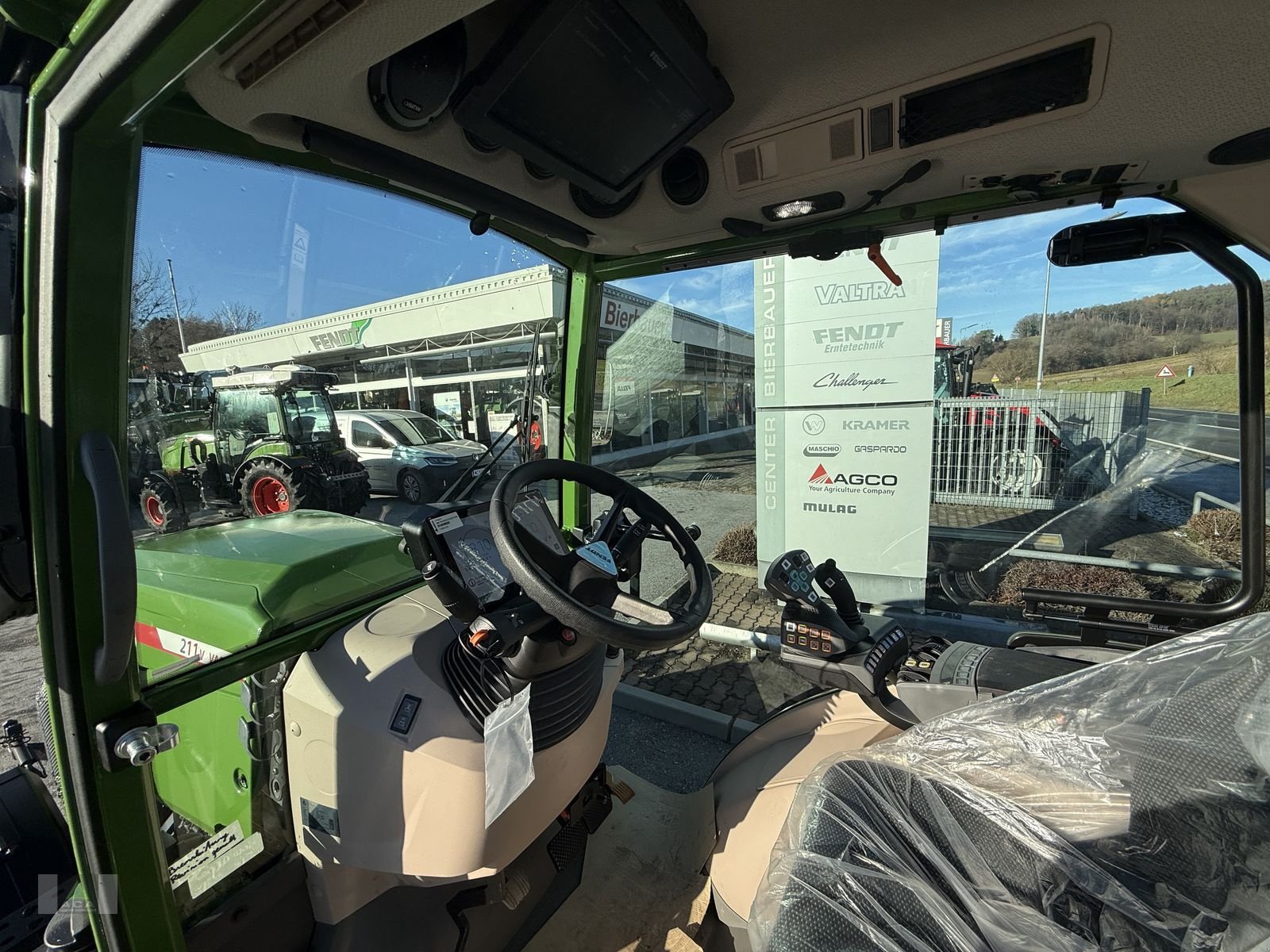 Schmalspurtraktor типа Fendt 211 V, Neumaschine в Markt Hartmannsdorf (Фотография 14)