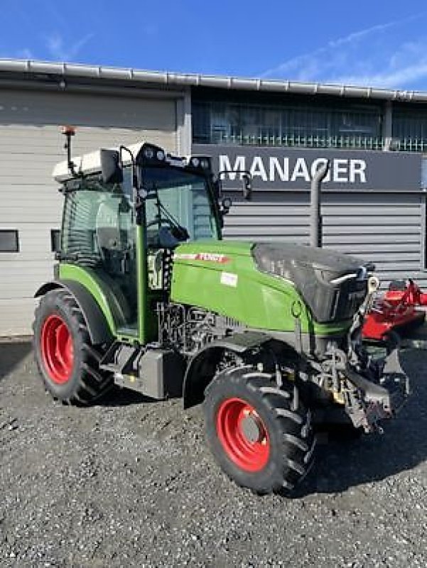 Schmalspurtraktor typu Fendt 211 V, Gebrauchtmaschine v PEYROLE (Obrázek 1)