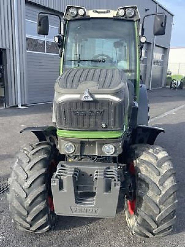 Schmalspurtraktor des Typs Fendt 211F, Gebrauchtmaschine in Carcassonne (Bild 2)