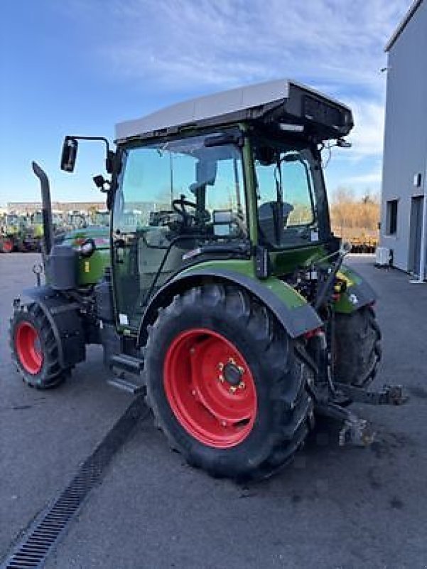 Schmalspurtraktor του τύπου Fendt 211F, Gebrauchtmaschine σε Carcassonne (Φωτογραφία 3)