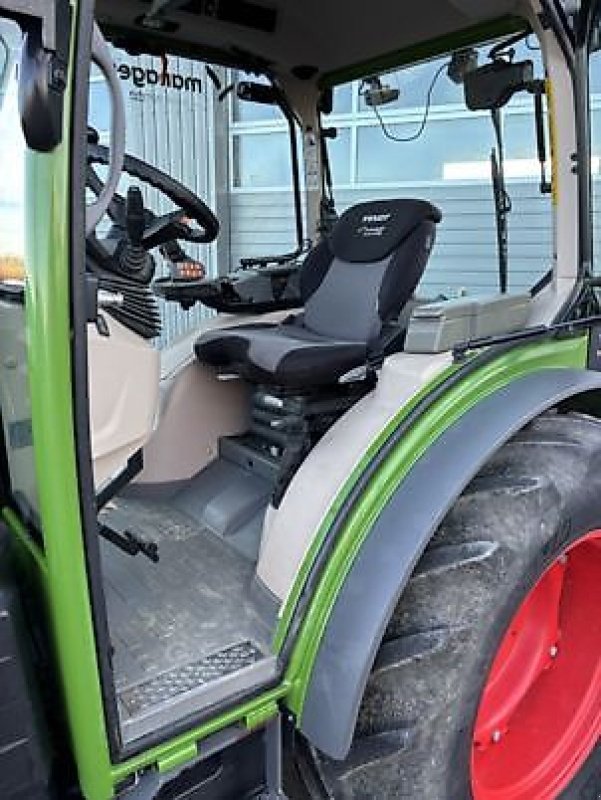 Schmalspurtraktor του τύπου Fendt 211F, Gebrauchtmaschine σε Carcassonne (Φωτογραφία 7)