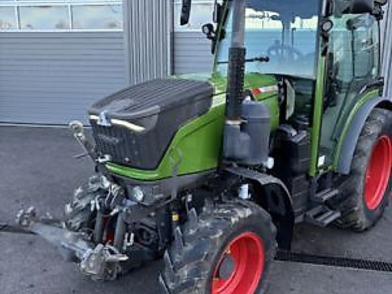 Schmalspurtraktor za tip Fendt 211F, Gebrauchtmaschine u Carcassonne (Slika 1)