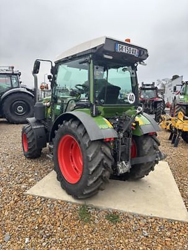 Schmalspurtraktor of the type Fendt 211F, Gebrauchtmaschine in Carcassonne (Picture 7)