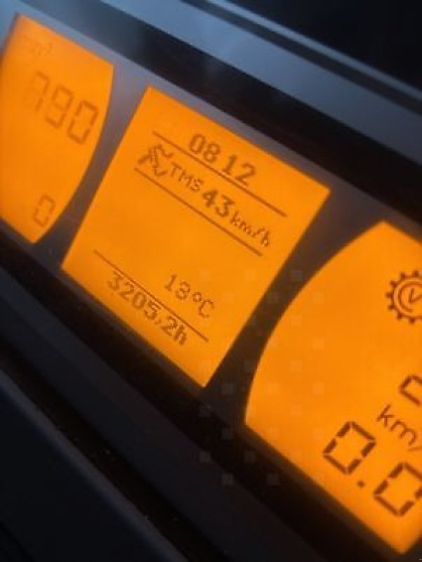 Schmalspurtraktor типа Fendt 211F, Gebrauchtmaschine в Carcassonne (Фотография 10)