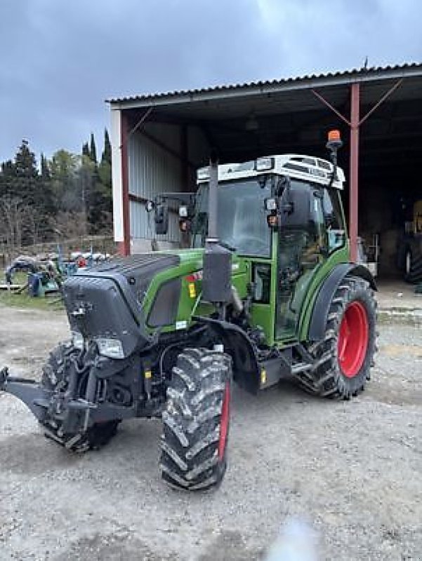 Schmalspurtraktor типа Fendt 211F, Gebrauchtmaschine в Carcassonne (Фотография 1)