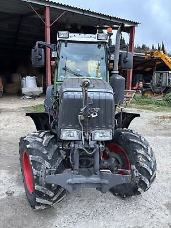 Schmalspurtraktor типа Fendt 211F, Gebrauchtmaschine в Carcassonne (Фотография 3)