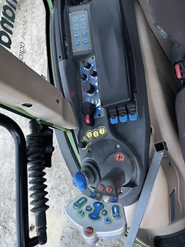 Schmalspurtraktor типа Fendt 211F, Gebrauchtmaschine в Carcassonne (Фотография 11)