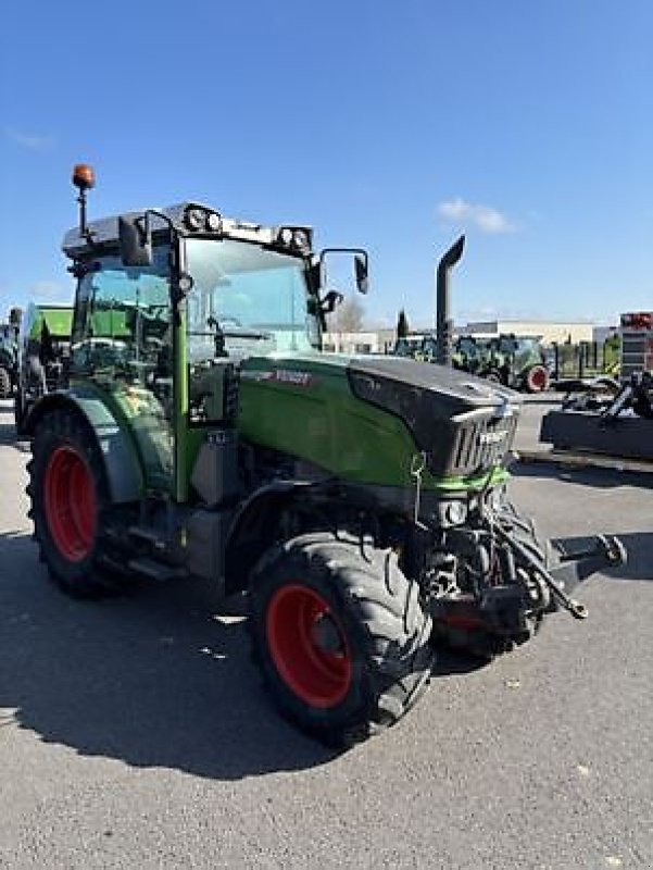Schmalspurtraktor типа Fendt 211F, Gebrauchtmaschine в Carcassonne (Фотография 3)