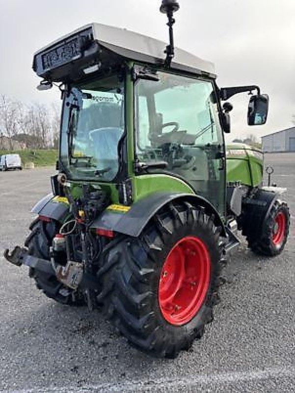 Schmalspurtraktor za tip Fendt 211V PROFI setting 2, Gebrauchtmaschine u MOISSAC (Slika 3)