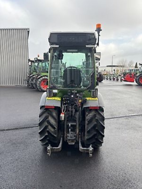 Schmalspurtraktor typu Fendt 211V, Gebrauchtmaschine v Carcassonne (Obrázek 5)