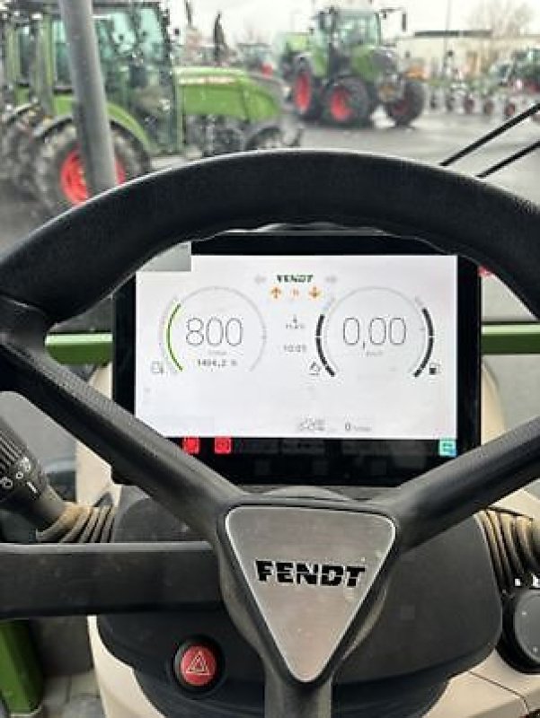 Schmalspurtraktor typu Fendt 211V, Gebrauchtmaschine v Carcassonne (Obrázek 12)