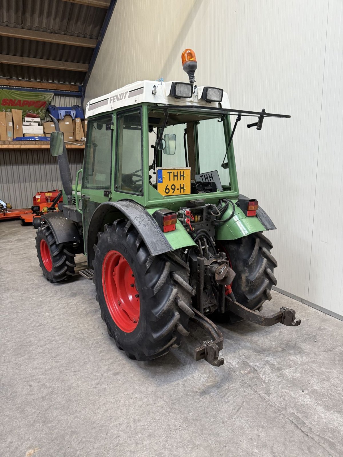 Schmalspurtraktor du type Fendt 275, Gebrauchtmaschine en Wadenoijen (Photo 3)