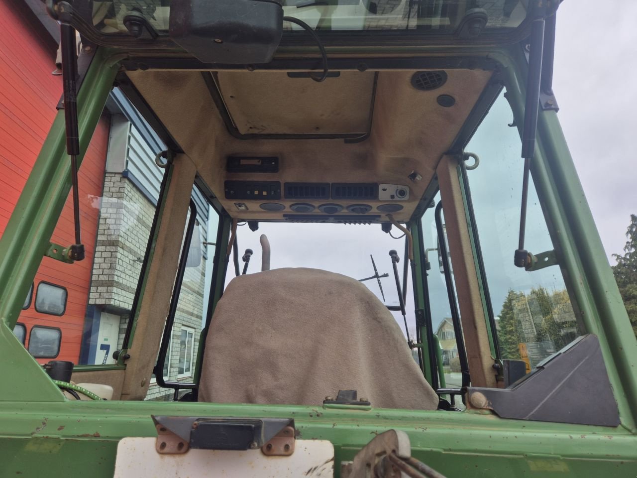 Schmalspurtraktor tip Fendt 280v, Gebrauchtmaschine in Weiteveen (Poză 3)
