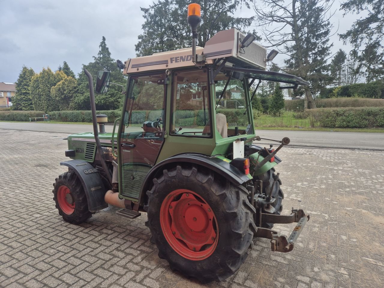 Schmalspurtraktor tip Fendt 280v, Gebrauchtmaschine in Weiteveen (Poză 10)