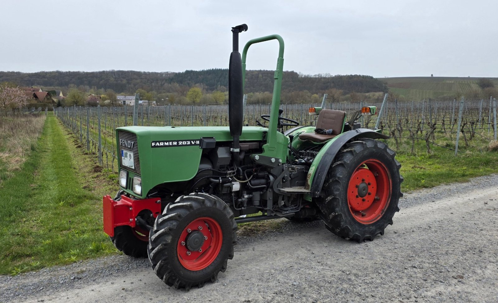 Schmalspurtraktor typu Fendt Farmer 203 VA, Gebrauchtmaschine w Sommerach (Zdjęcie 2)