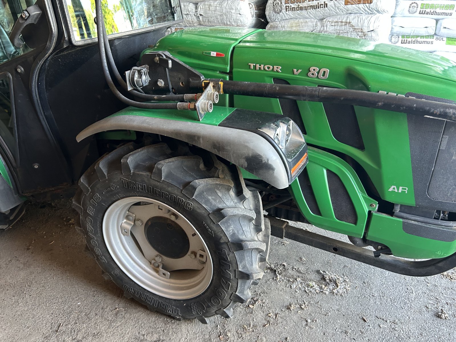 Schmalspurtraktor des Typs Ferrari 80 AR, Gebrauchtmaschine in Braunschweig (Bild 1)