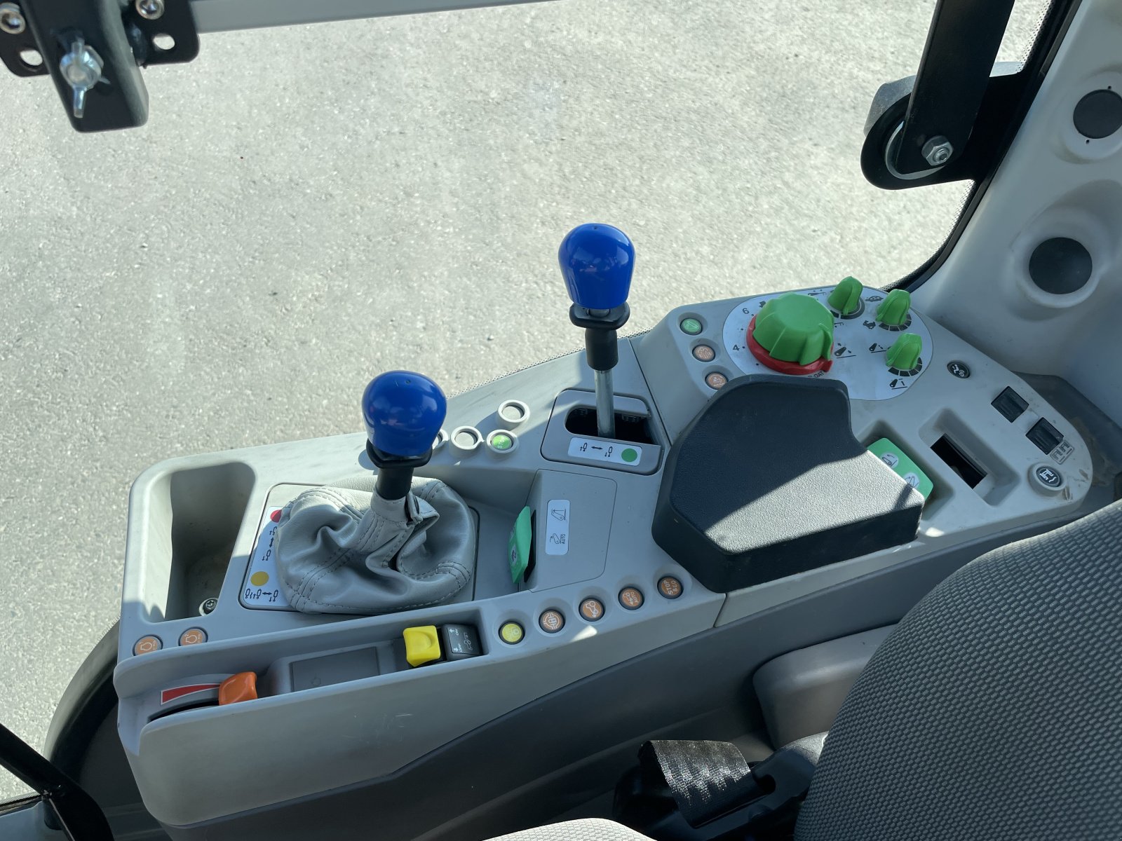 Schmalspurtraktor des Typs Hürlimann XS 95 GS, Gebrauchtmaschine in Dannstadt-Schauernheim (Bild 5)