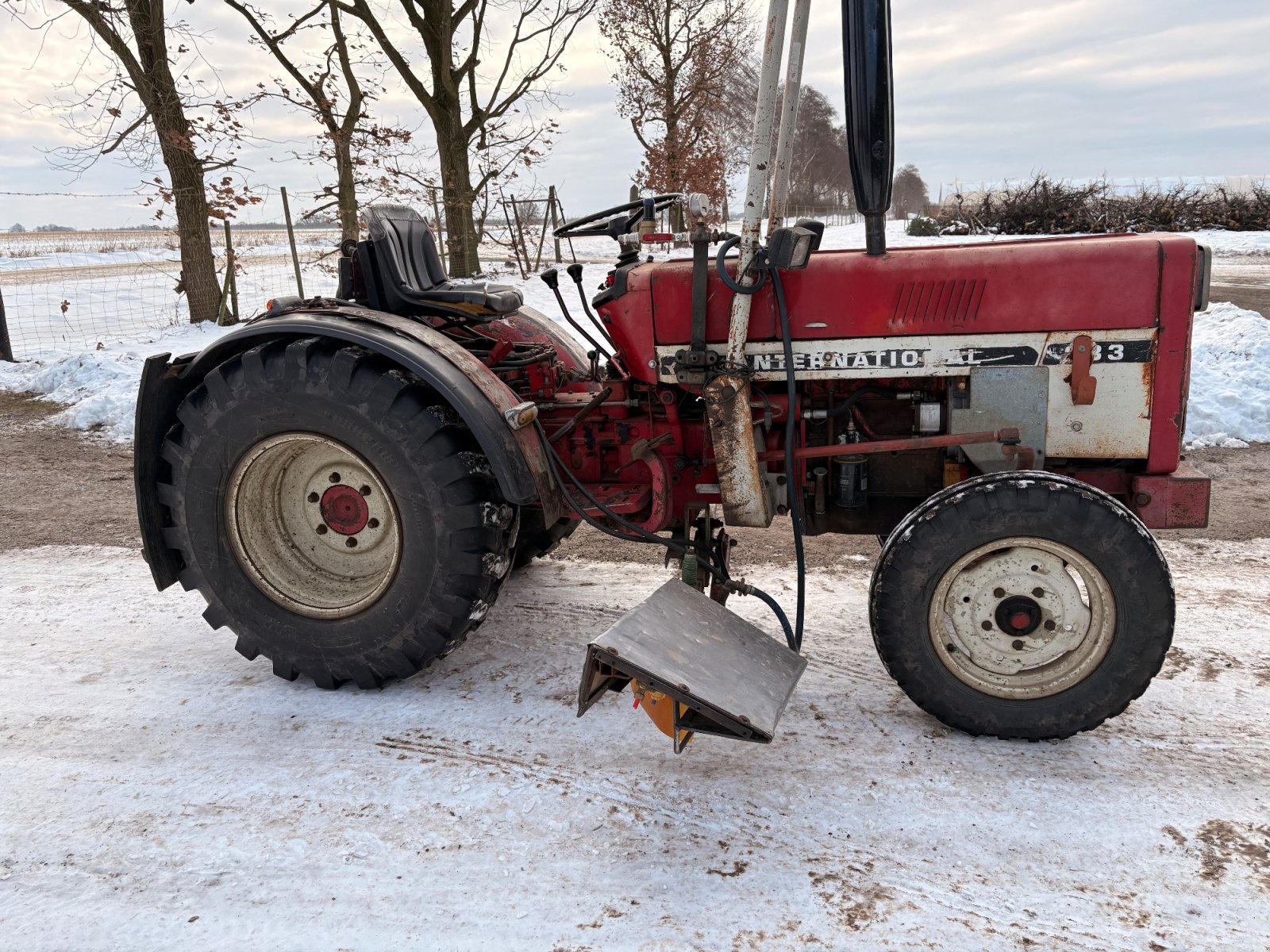 Schmalspurtraktor del tipo IHC 633, Gebrauchtmaschine en Buxtehude (Imagen 2)