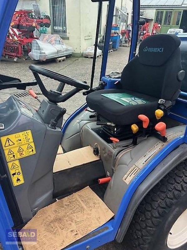 Schmalspurtraktor des Typs Iseki TM 3267 AHLK, Gebrauchtmaschine in Zweibrücken (Bild 3)