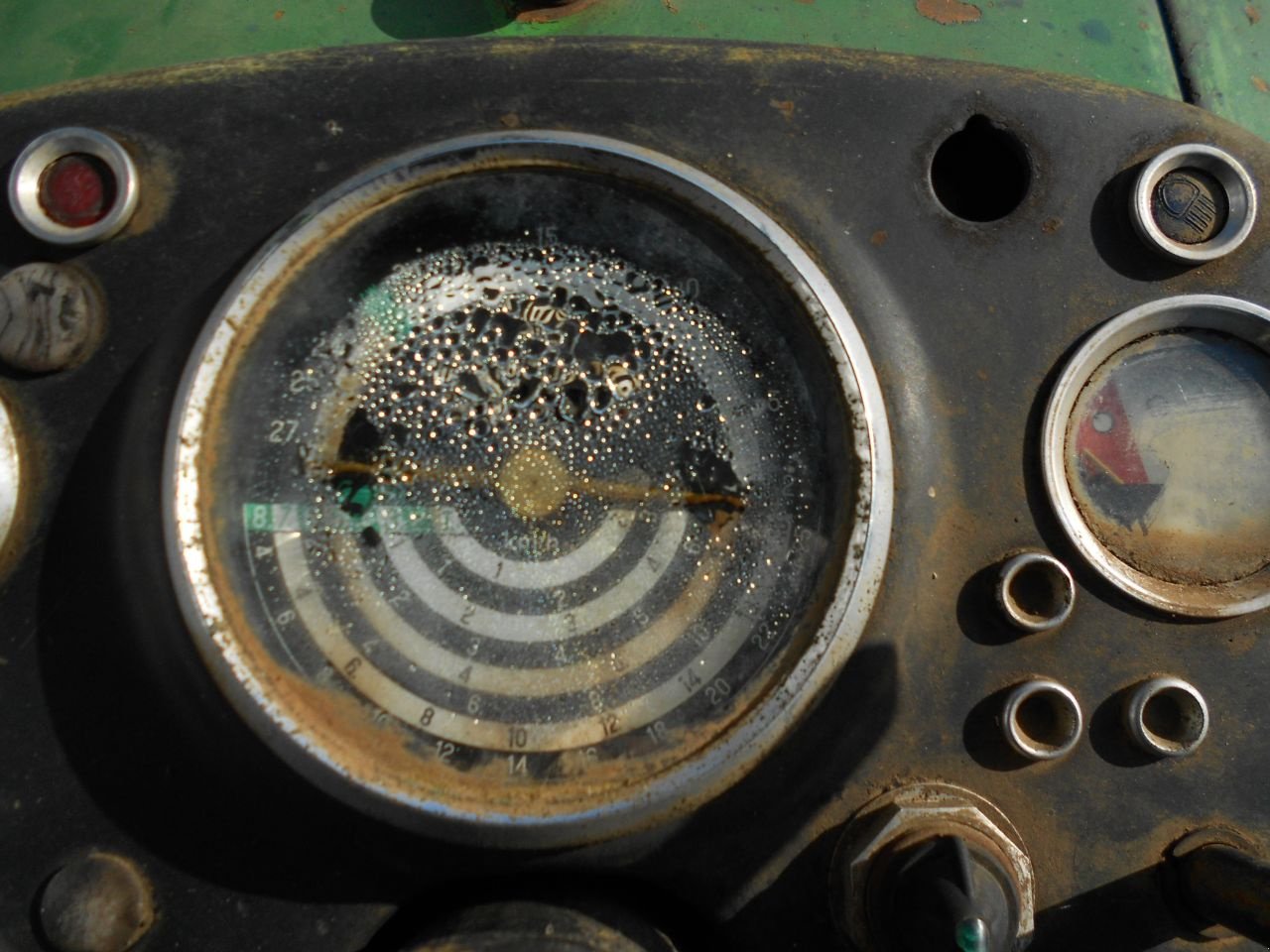 Schmalspurtraktor tip John Deere 1020v, Gebrauchtmaschine in Oirschot (Poză 9)