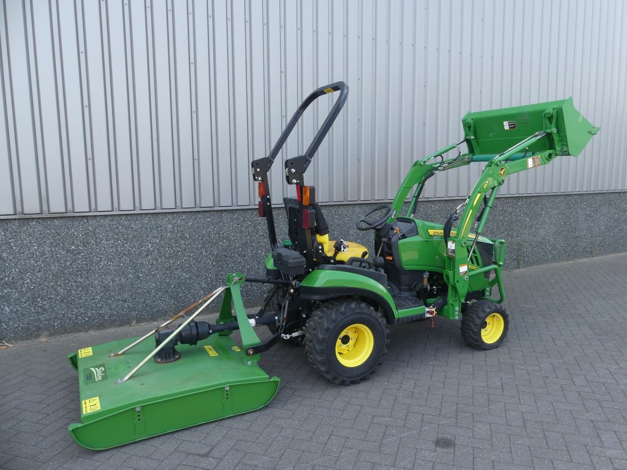 Schmalspurtraktor типа John Deere 1025R, Gebrauchtmaschine в Deurne (Фотография 2)