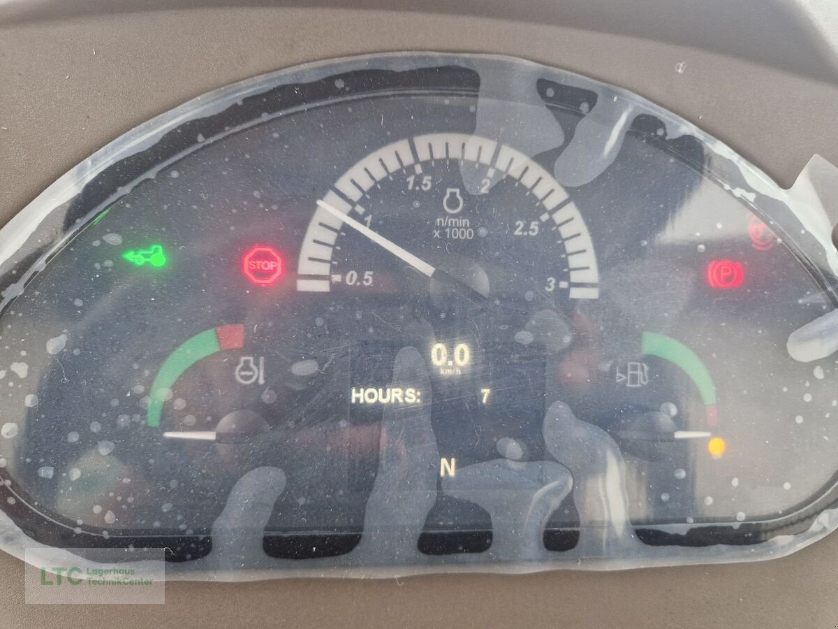 Schmalspurtraktor des Typs John Deere 5075 GF, Neumaschine in Korneuburg (Bild 12)