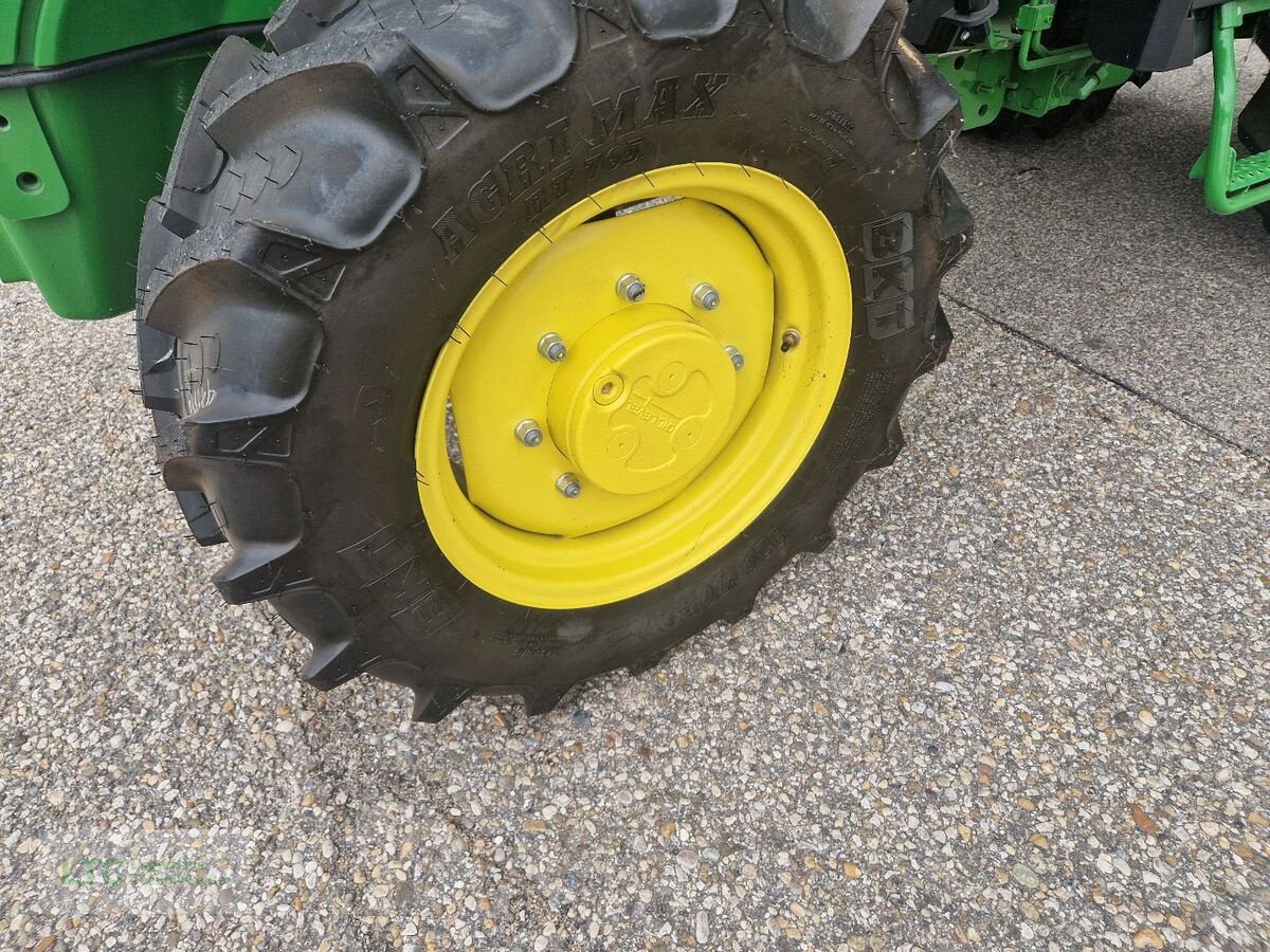 Schmalspurtraktor des Typs John Deere 5075 GF, Neumaschine in Korneuburg (Bild 16)