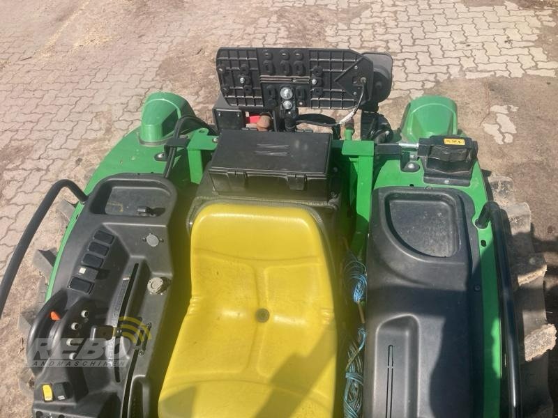 Schmalspurtraktor des Typs John Deere 5075 GL, Gebrauchtmaschine in Albersdorf (Bild 10)
