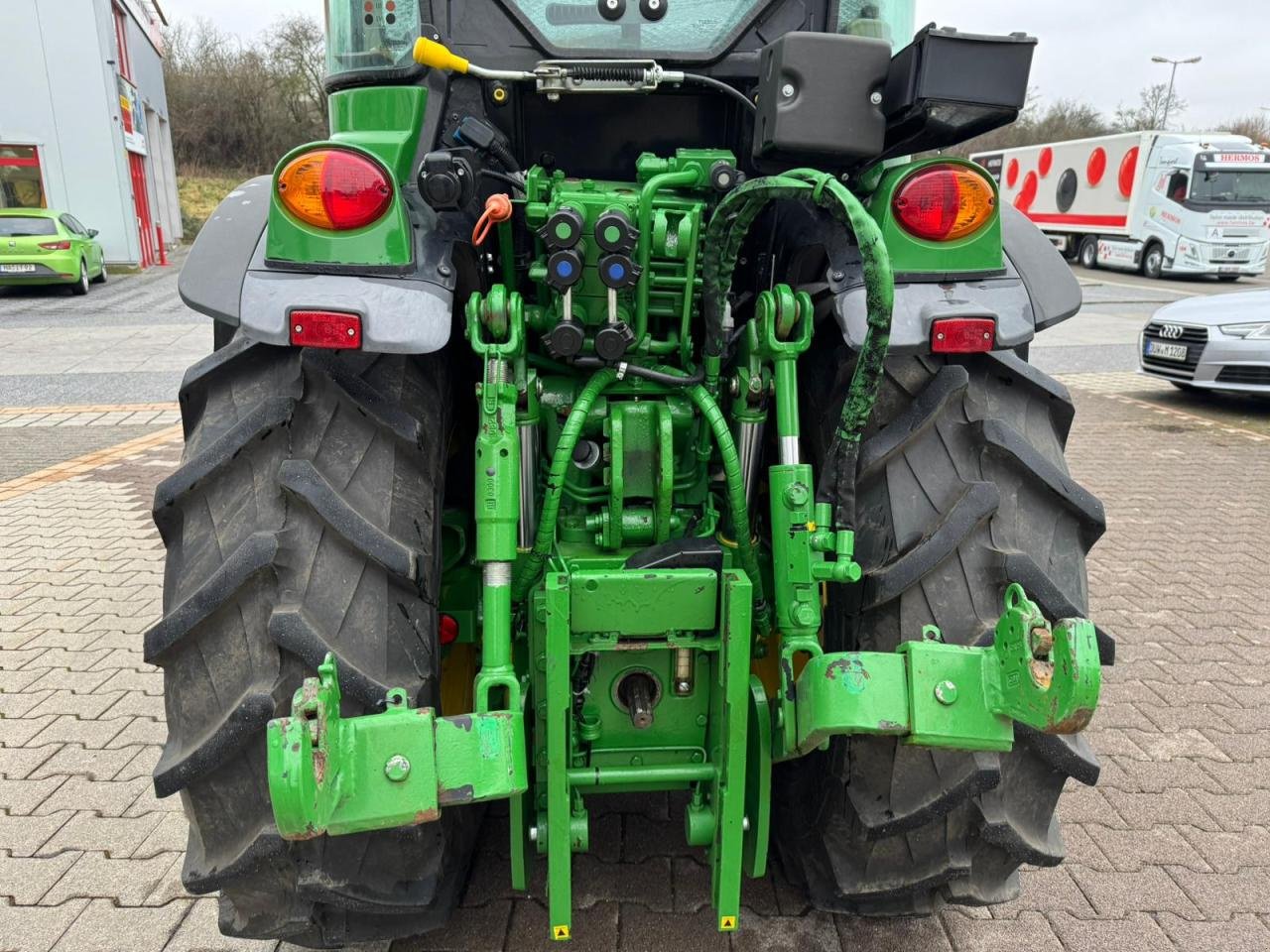 Schmalspurtraktor Türe ait John Deere 5090GV Stufe V, Neumaschine içinde Worms (resim 9)