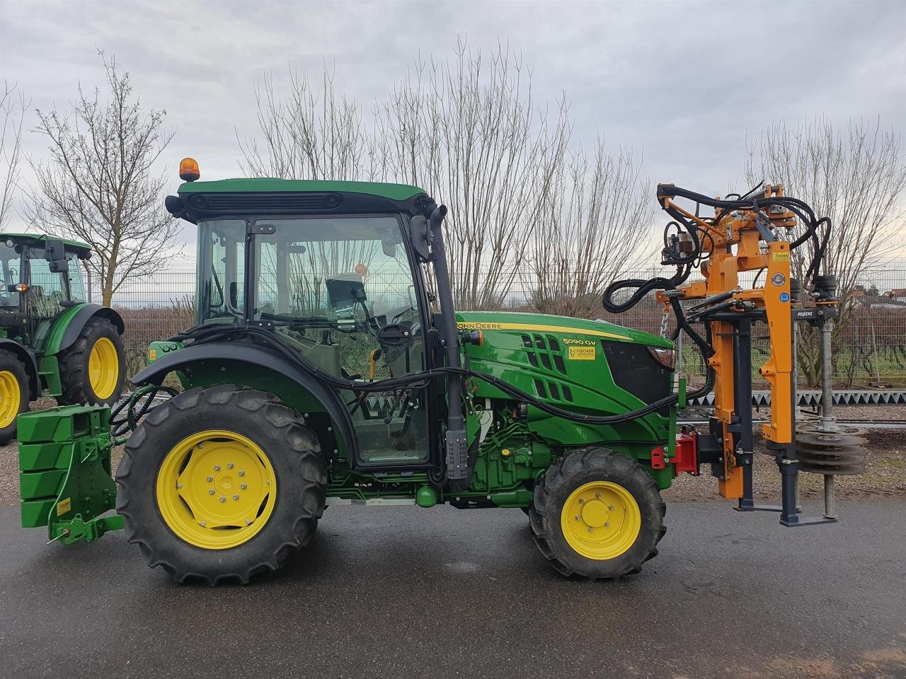 Schmalspurtraktor от тип John Deere 5090GV, Neumaschine в Niederkirchen (Снимка 4)