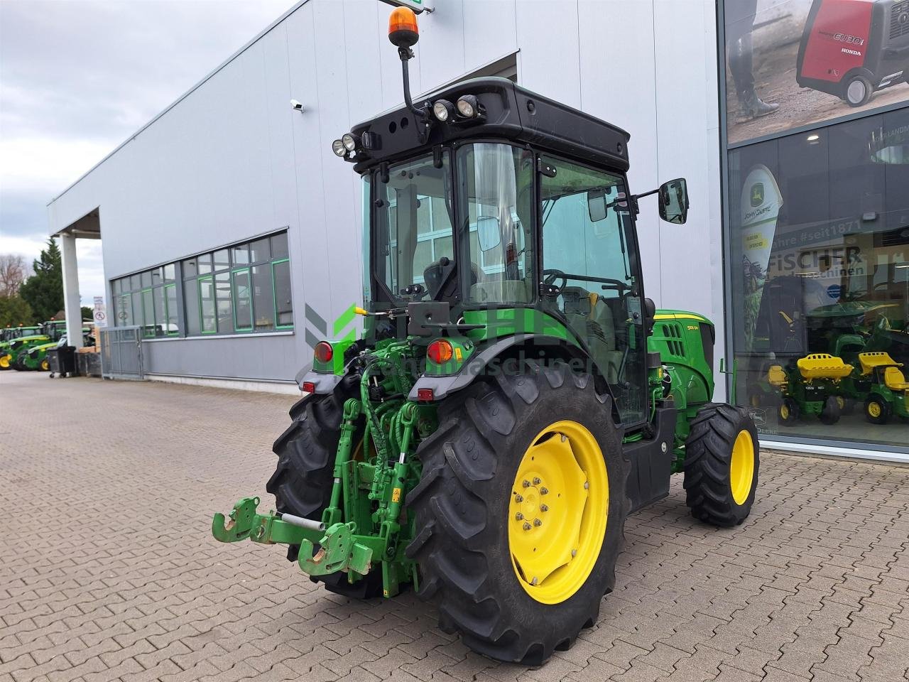 Schmalspurtraktor typu John Deere 5105GN Stufe V, Neumaschine v Worms (Obrázok 8)