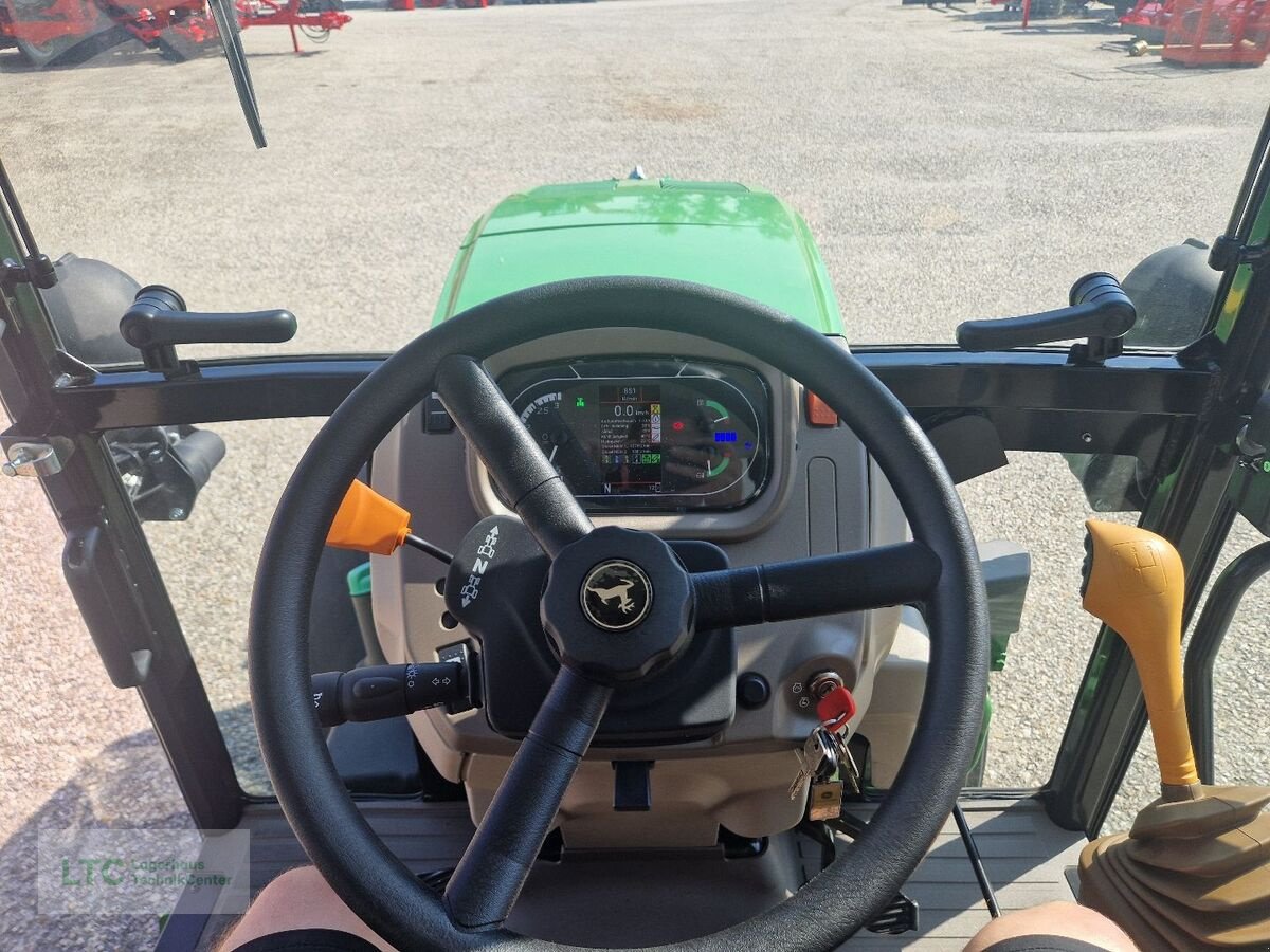 Schmalspurtraktor des Typs John Deere 5105GN, Neumaschine in Korneuburg (Bild 10)