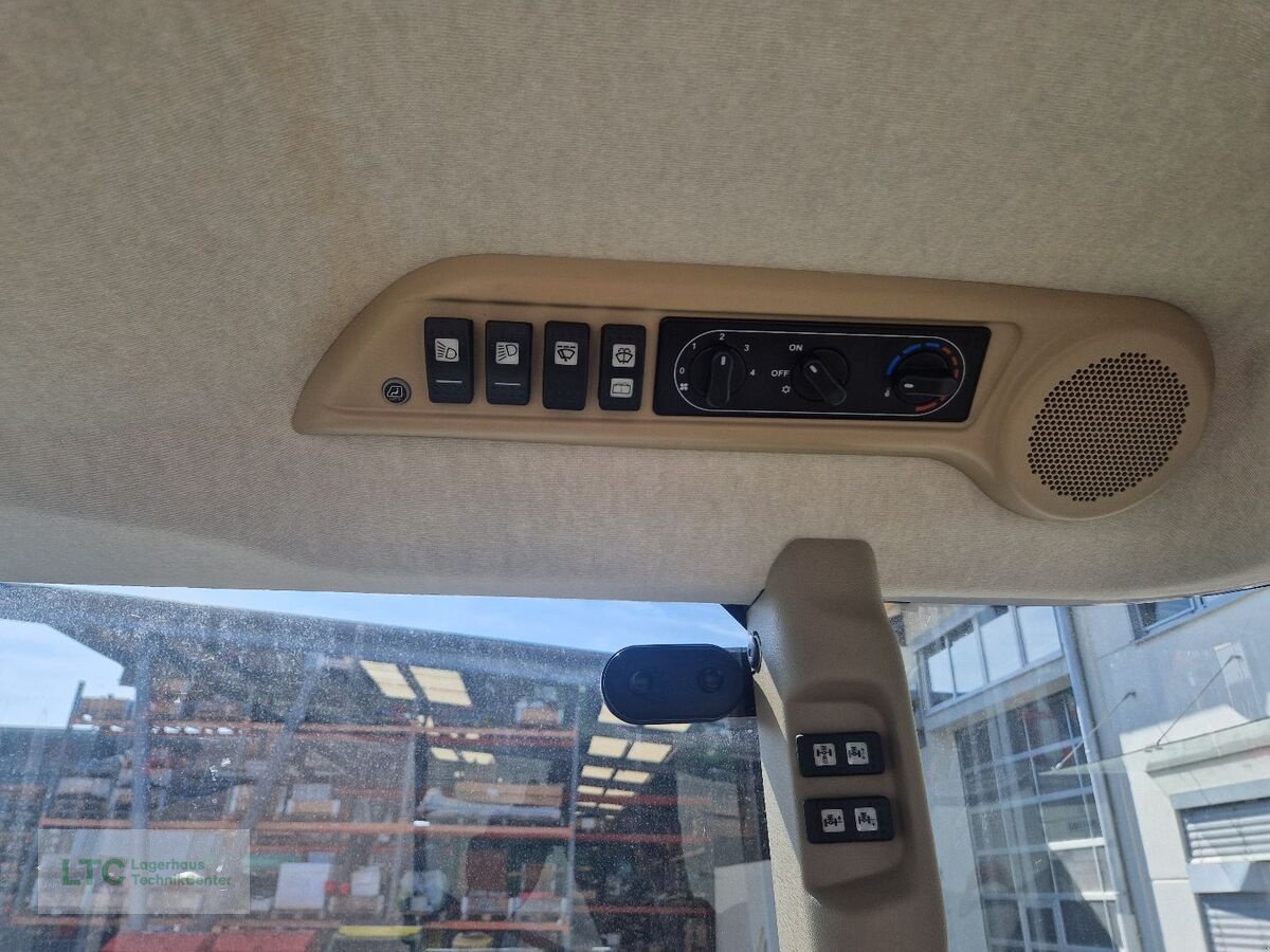 Schmalspurtraktor des Typs John Deere 5105GN, Neumaschine in Korneuburg (Bild 13)