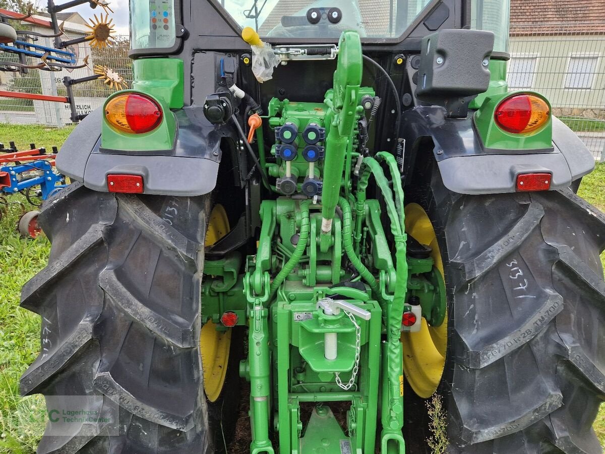 Schmalspurtraktor des Typs John Deere 5105GN, Neumaschine in Eggendorf (Bild 12)