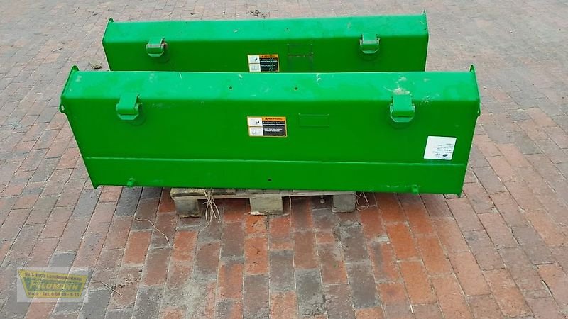 Schmalspurtraktor des Typs John Deere Schaufel für Kommunalschlepper, Gebrauchtmaschine in Neuenkirchen-Vinte (Bild 1)