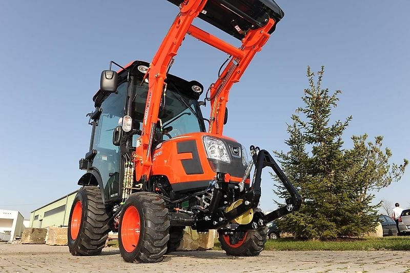 Schmalspurtraktor des Typs Kioti CX2510CH, Neumaschine in Wien (Bild 1)