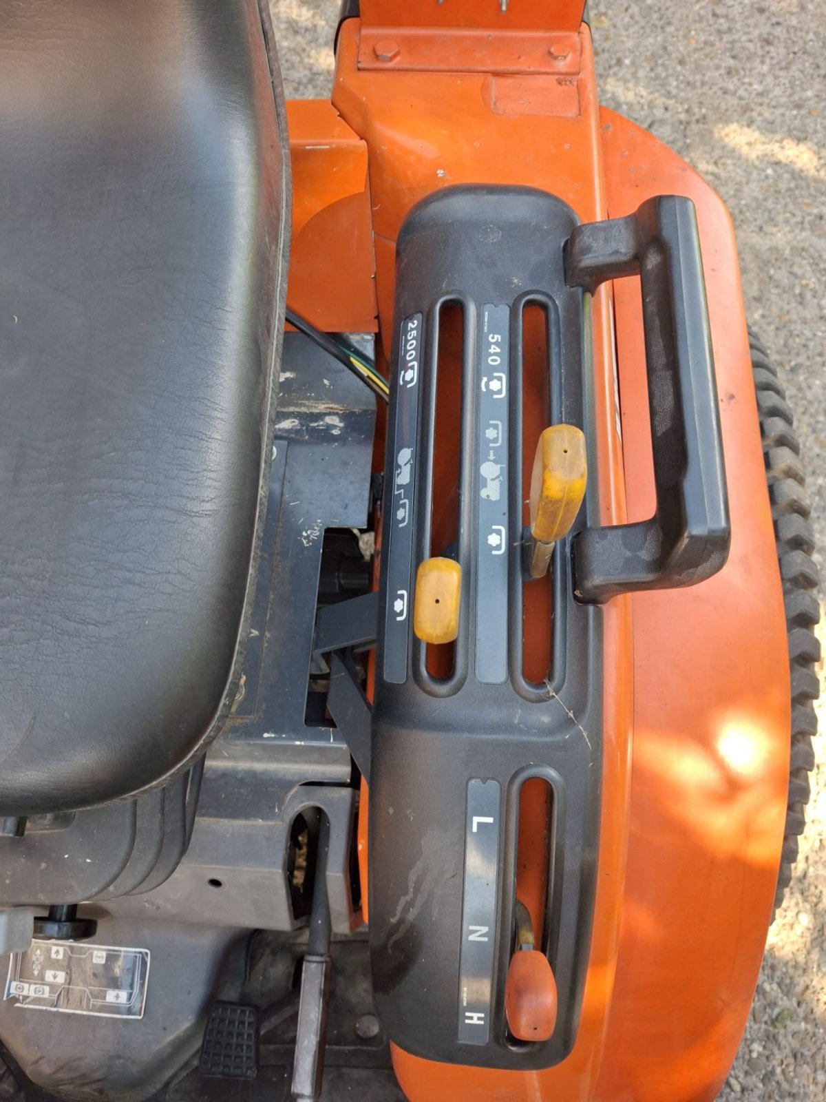 Schmalspurtraktor Türe ait Kubota B2210, Gebrauchtmaschine içinde Maartensdijk (resim 3)