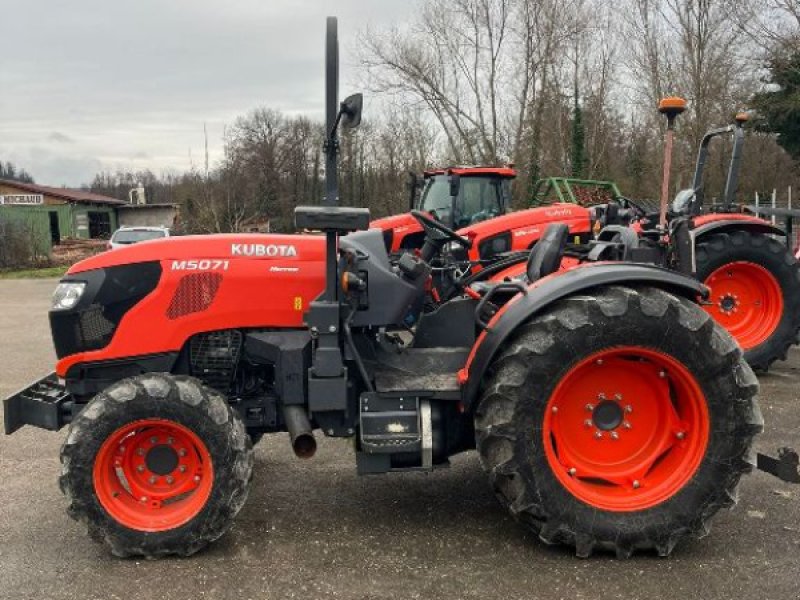 Schmalspurtraktor от тип Kubota M5071N, Gebrauchtmaschine в ARBOIS (Снимка 1)