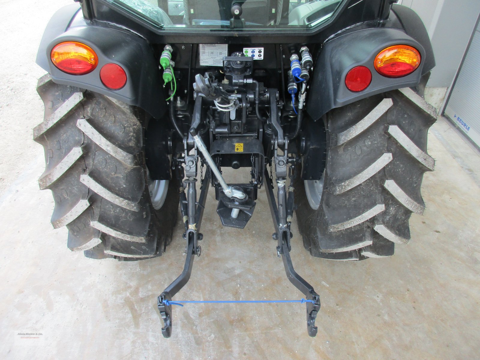 Schmalspurtraktor des Typs Landini Mistral 2-055, Neumaschine in Tapfheim (Bild 3)