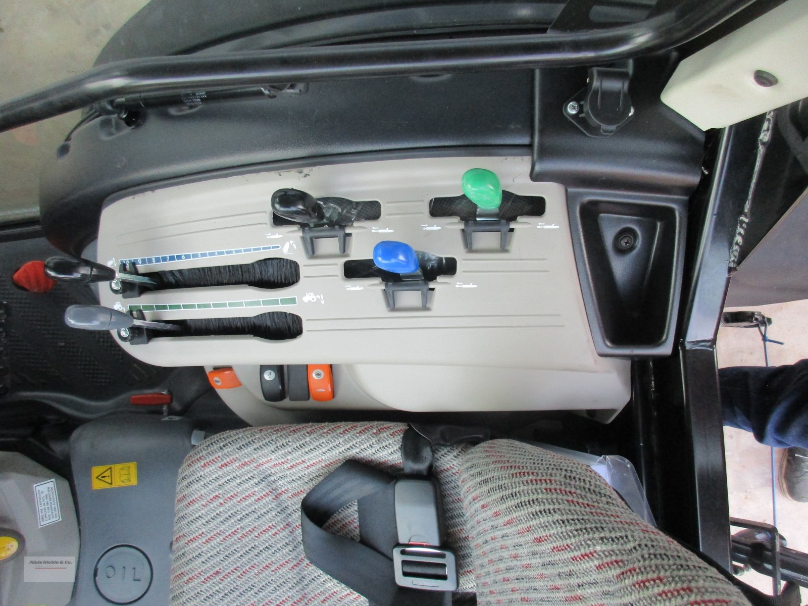 Schmalspurtraktor des Typs Landini Mistral 2-055, Neumaschine in Tapfheim (Bild 4)