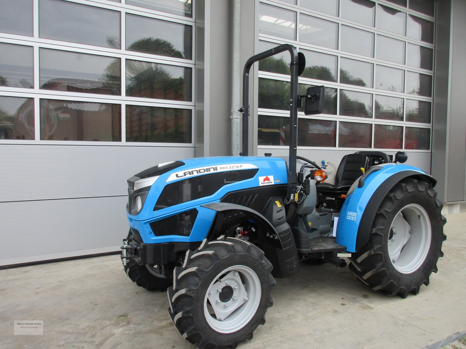 Schmalspurtraktor des Typs Landini Rex 3-080F, Neumaschine in Tapfheim (Bild 2)