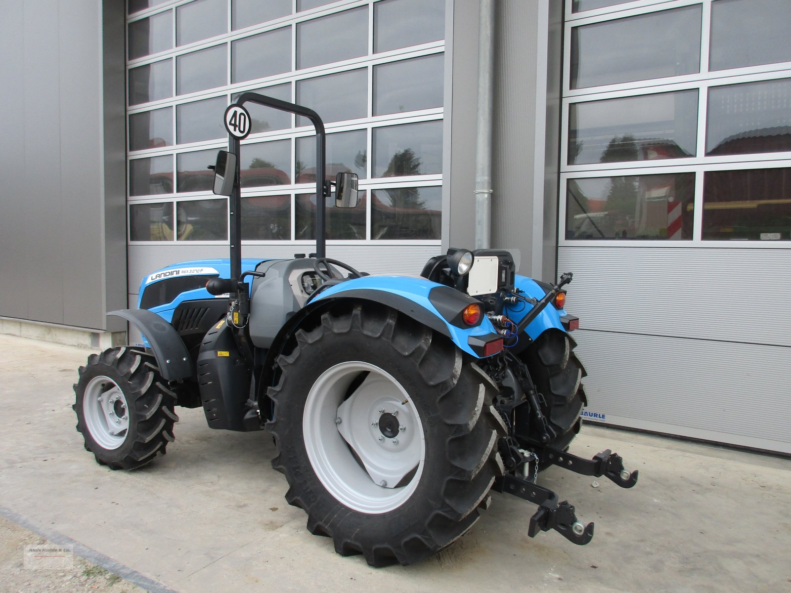 Schmalspurtraktor des Typs Landini Rex 3-080F, Neumaschine in Tapfheim (Bild 3)