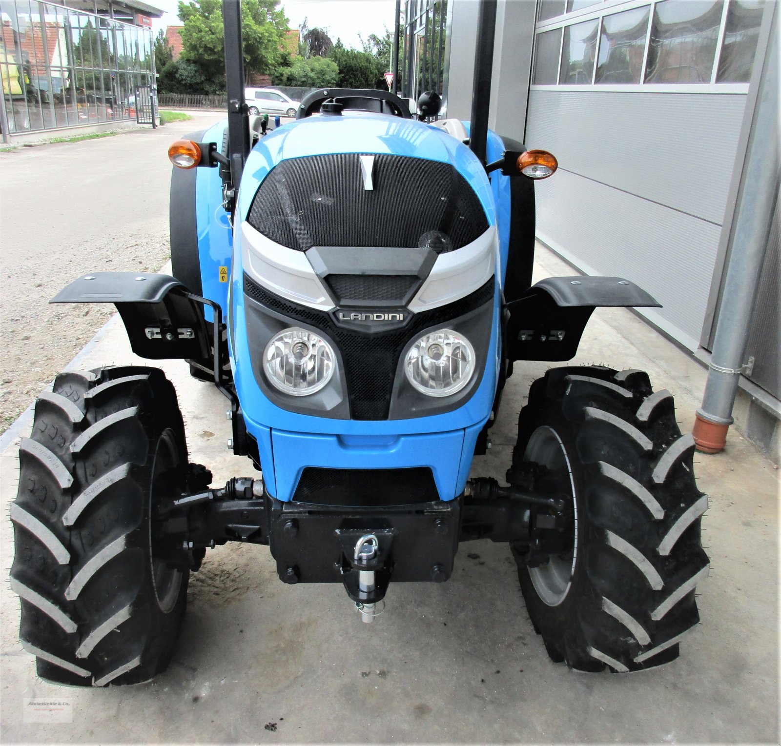 Schmalspurtraktor des Typs Landini Rex 3-080F, Neumaschine in Tapfheim (Bild 8)