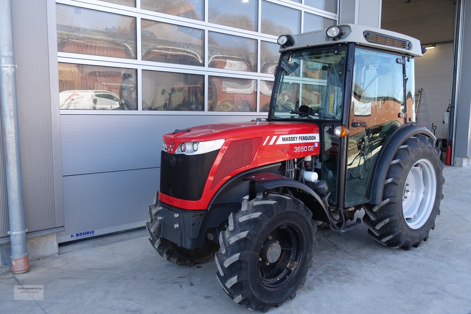 Schmalspurtraktor typu Massey Ferguson 3650GE, Gebrauchtmaschine v Tapfheim (Obrázek 1)