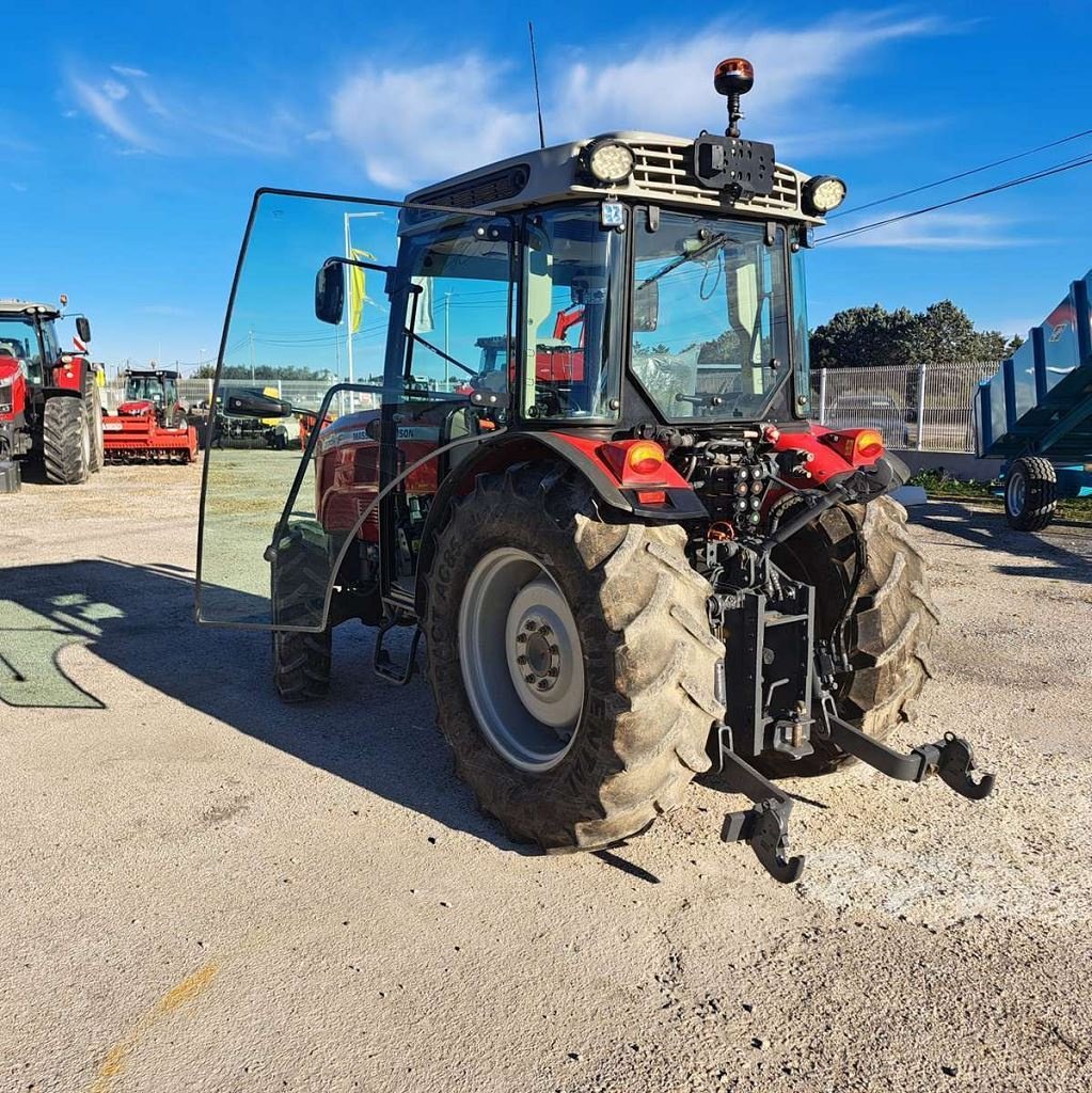 Schmalspurtraktor typu Massey Ferguson 3709FEFF, Gebrauchtmaschine v NOVES (Obrázek 5)