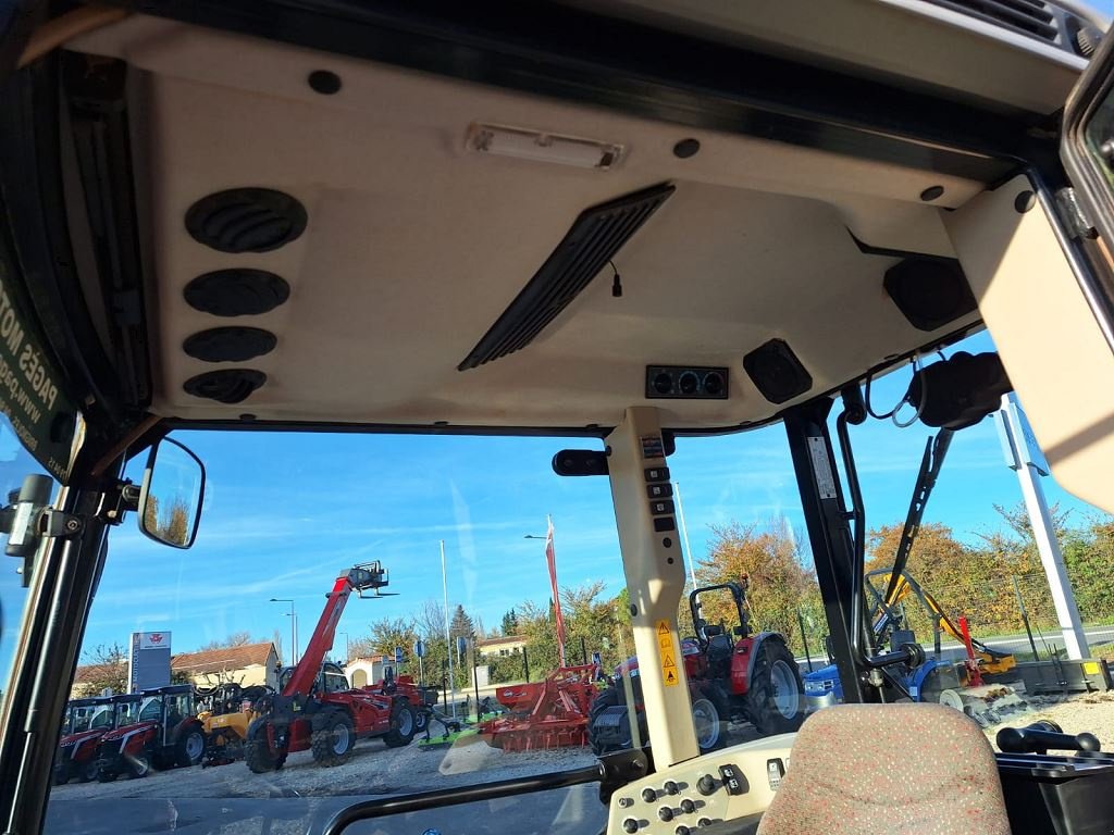 Schmalspurtraktor des Typs Massey Ferguson 3709GE EFF, Gebrauchtmaschine in NOVES (Bild 8)