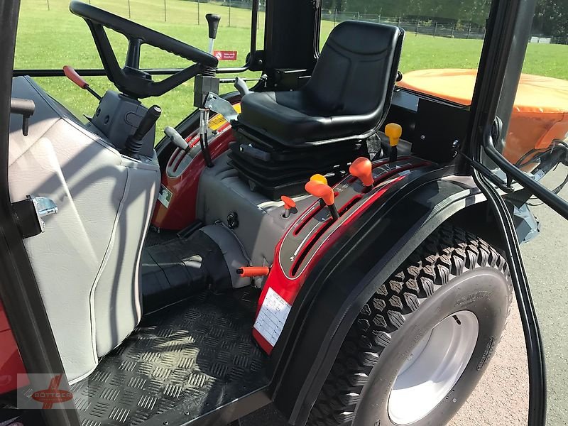 Schmalspurtraktor типа Massey Ferguson MF 1525 M, Gebrauchtmaschine в Oederan (Фотография 6)